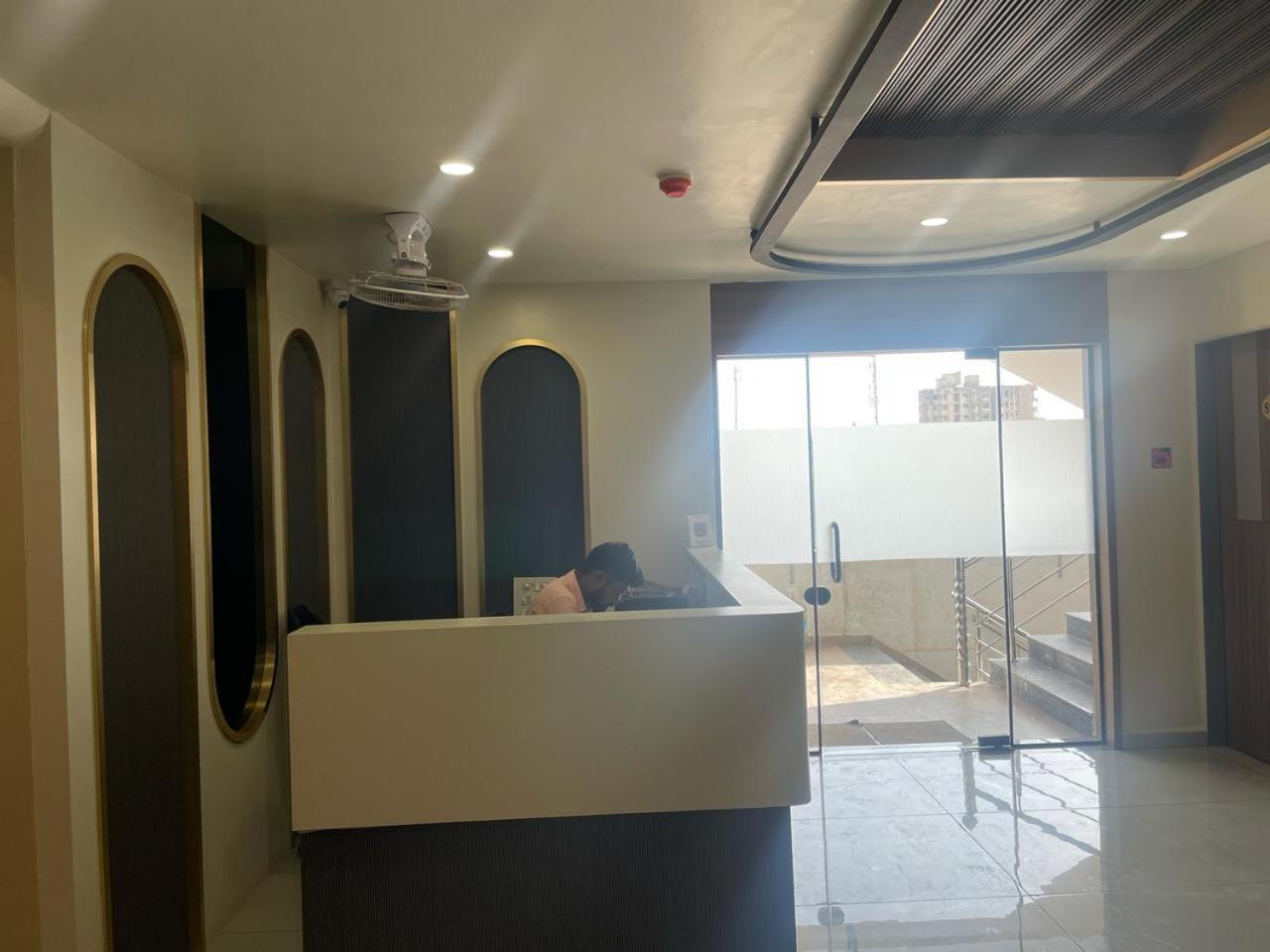 Hotel Fun N Food Bhuj Exterior foto
